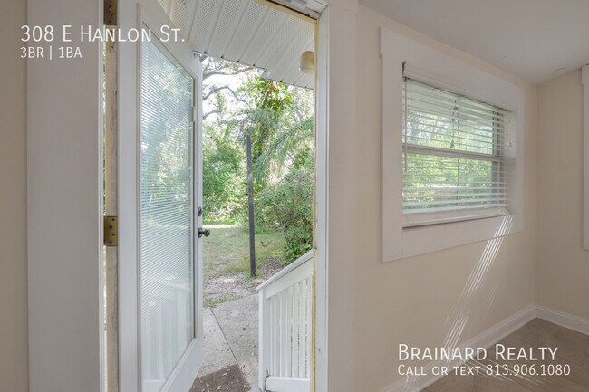 Building Photo - 308 E Hanlon St
