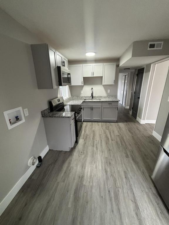 Building Photo - 1816 Brownell Rd