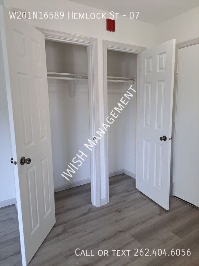 Building Photo - W201N16589 Hemlock St