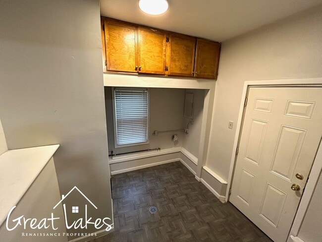 Building Photo - Lovely 2 Bedroom 1 Bathroom now available for rent