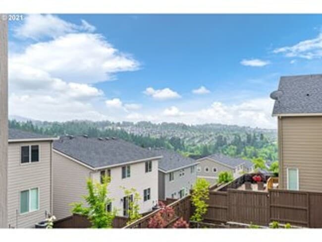 Building Photo - Beautiful 5 Bedroom with Den/Office and Large Bonus Room in Bethany Ridge!!!
