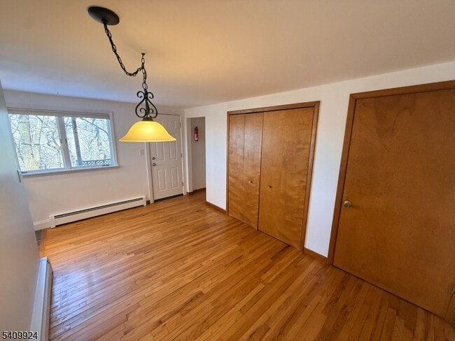 Building Photo - 237 Buena Vista Dr