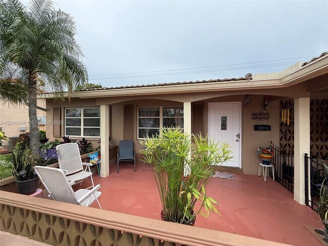 Building Photo - 8600 NW 57th Ct