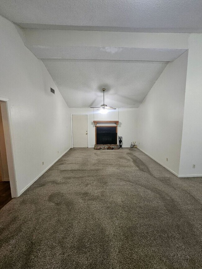 Building Photo - 109 Franklin St