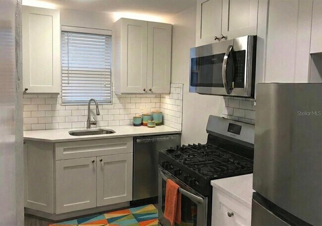 Building Photo - 3734 Burlington Ave N