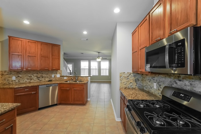 Building Photo - 19422 Hillside Springs Cir