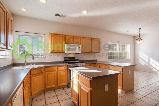 Building Photo - CALL US TODAY AT (505) 808-6467 TO SCHEDUL...