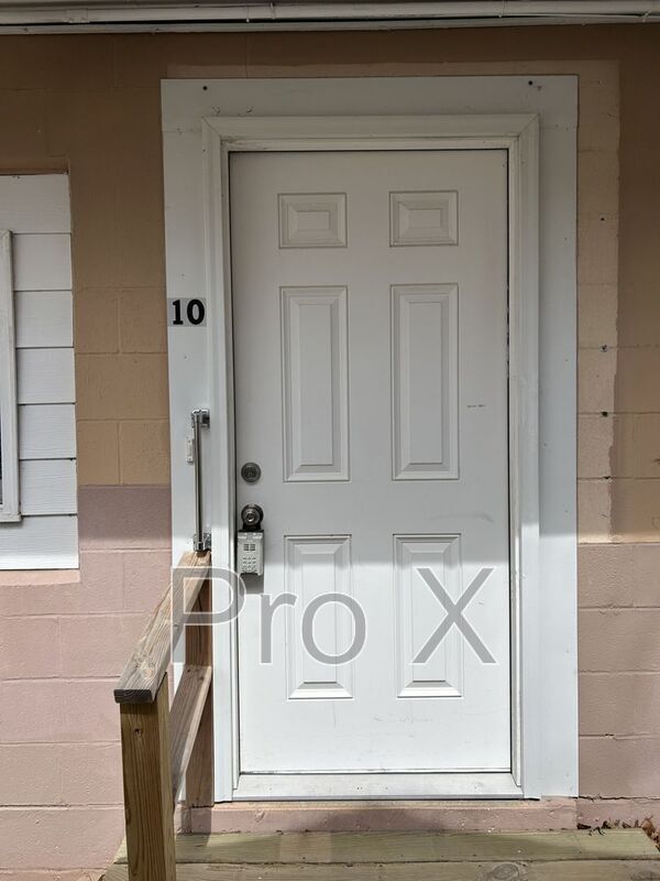 Building Photo - 825 S Cherokee St