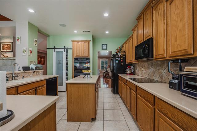 Building Photo - 808 Sabona Dr