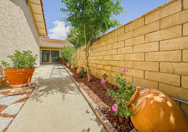 Building Photo - 2829 Shoreview Cir