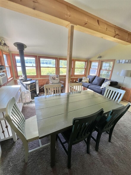 Building Photo - 37 Brentwood Rd