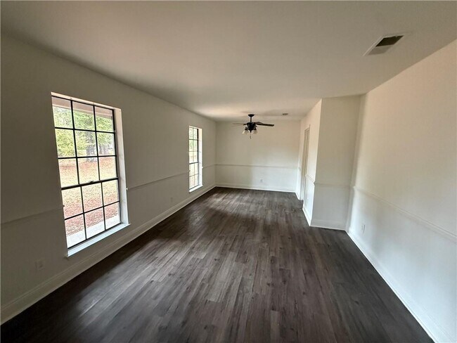 Building Photo - 2333 Burgett Rd