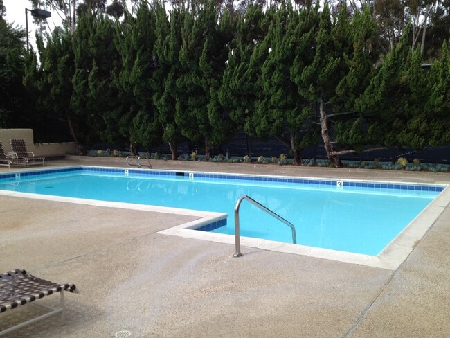 Building Photo - 1 Bedroom - 1 Bathroom in beautiful Park M...