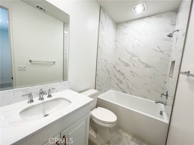 Building Photo - 122 Gemini