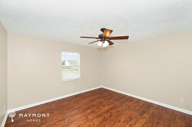 Building Photo - Statesville 3 Bedroom Home with Garage & Rear Deck