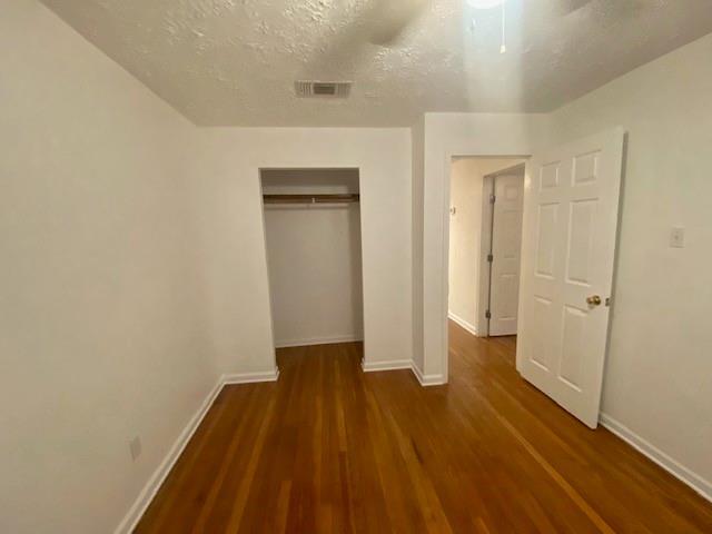 Building Photo - 917 Trimm Ave