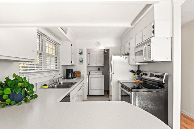 Building Photo - 71 Baird Rd