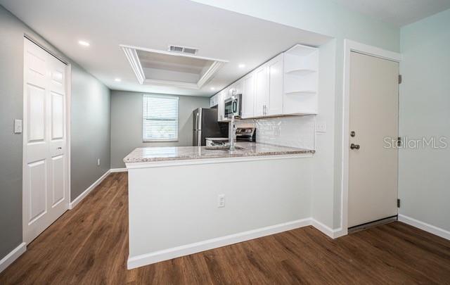 Building Photo - 416 Meadow Ln