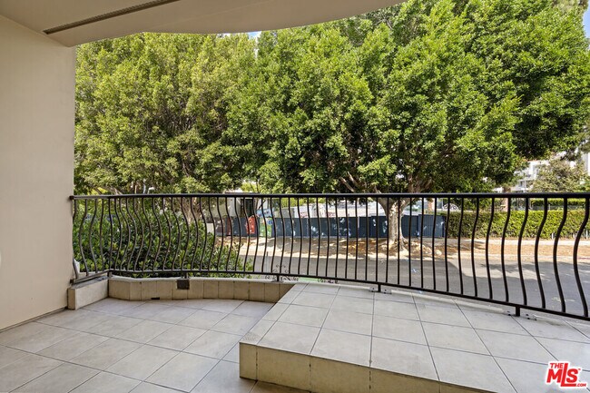 Building Photo - 4848 Wilshire Blvd