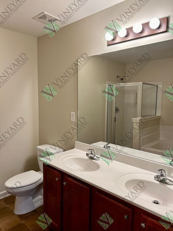 Building Photo - 6130 Elmshorn Way