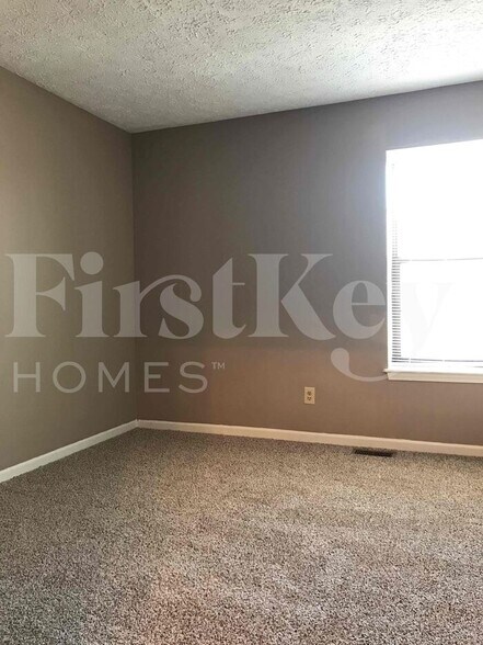 Building Photo - 4447 Caledonia Way