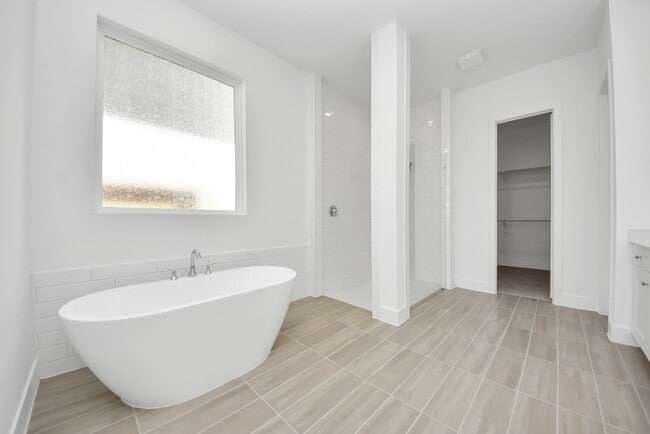 Building Photo - 31046 Vintage Crk Ln