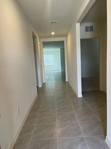 Building Photo - 1352 McFarland Dr