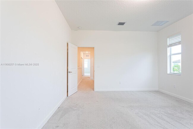 Building Photo - 4830 Navali Dr