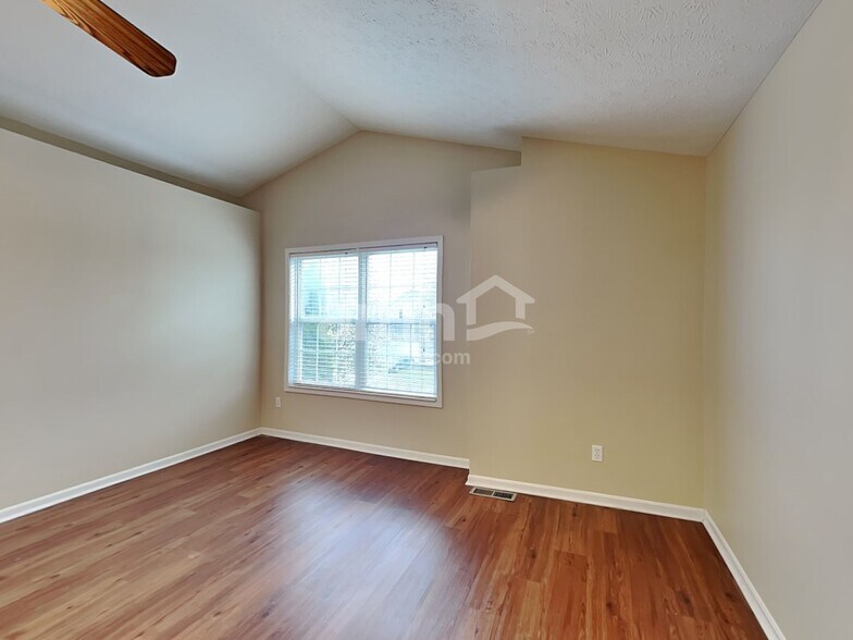 Building Photo - 311 Hartford Ct