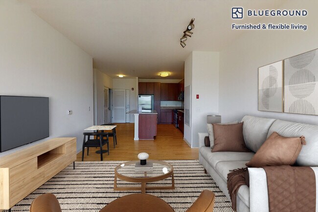 Building Photo - 1700 E 5th St