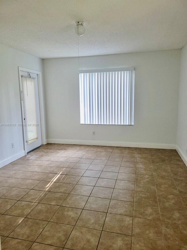 Building Photo - 1186 Coral Club Dr