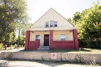 Building Photo - 445 W 29th St