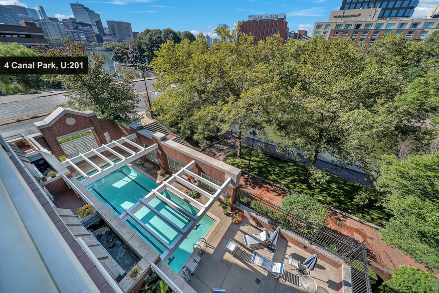 Building Photo - 4 Canal Park