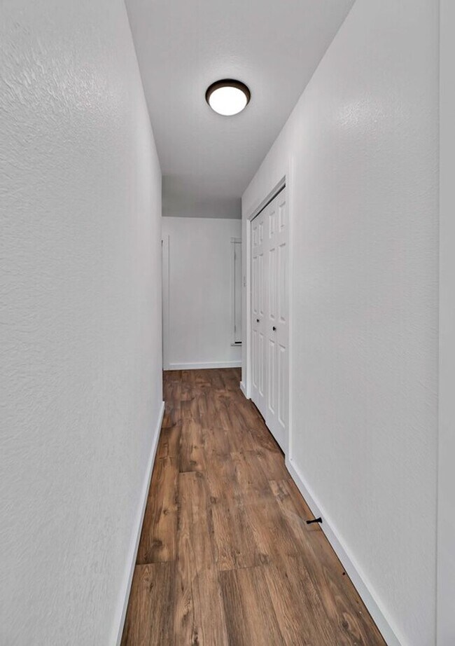 Building Photo - 5311 Tennyson Dr