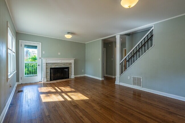 Building Photo - 3265 N Fulton Ave