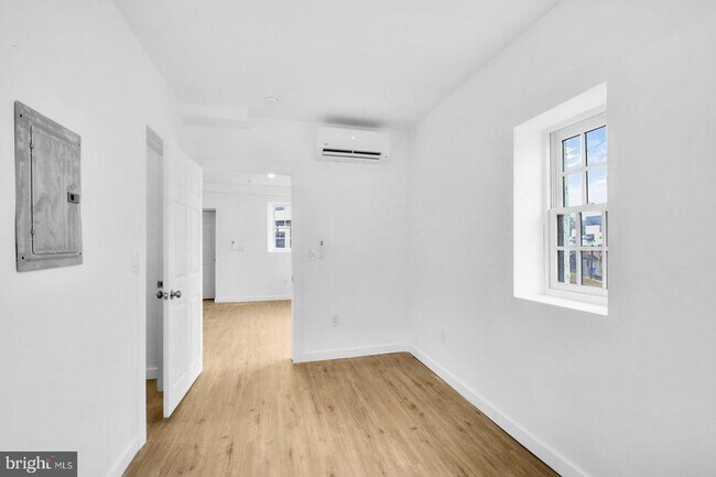 Building Photo - 7037 Ridge Ave