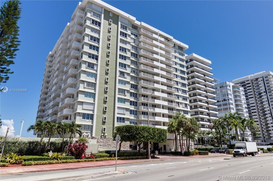 Building Photo - 5825 Collins Ave