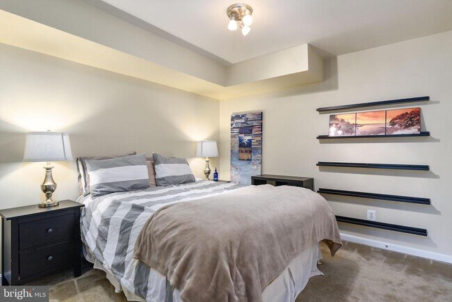 Building Photo - 2372 Battery Hill Cir