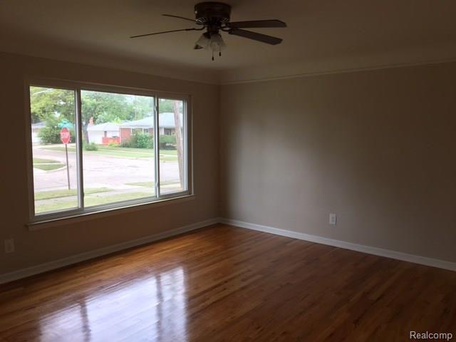 Building Photo - 24704 Willowby Ave