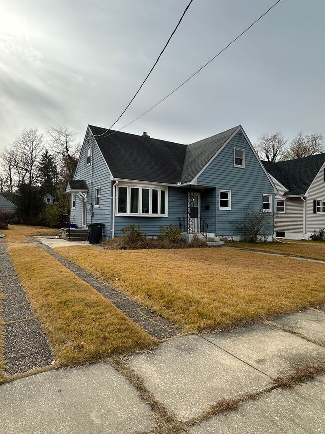 Building Photo - Cozy 2 bedroom 1 bathroom rental