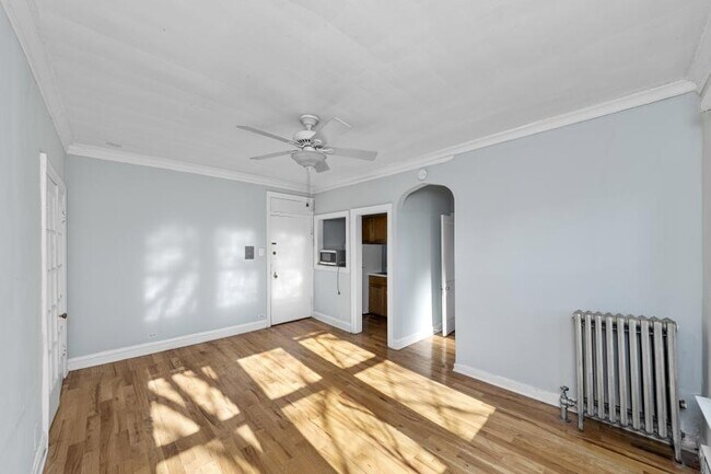 Building Photo - 1 bedroom in Chicago IL 60640