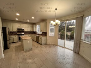 Building Photo - Move in Special see ad