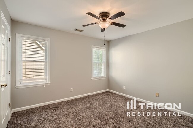 Building Photo - 7067 Brook Side Landing