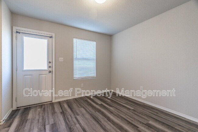 Building Photo - 10214 Robbins Grove