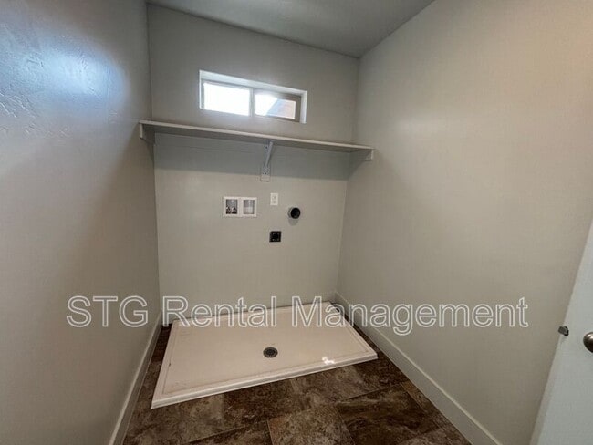 Building Photo - 3102 S Relic Ridge Dr