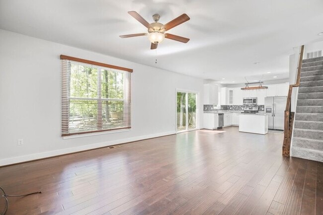 Building Photo - 11802 Wilderness Park Dr