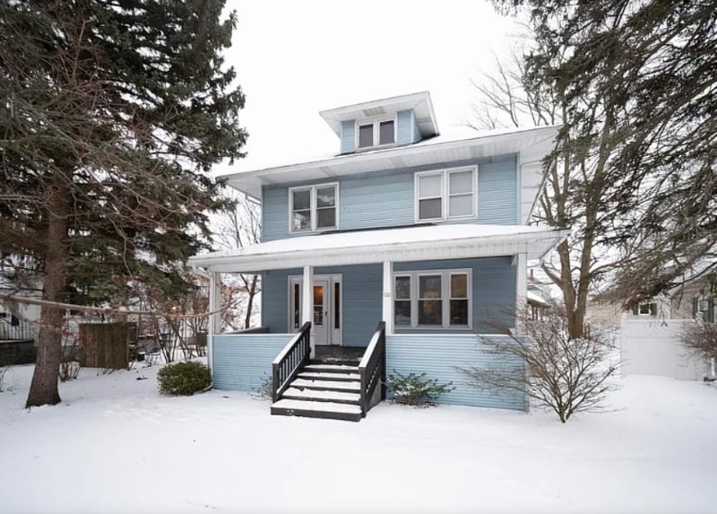 Primary Photo - 720 E Ludington Ave