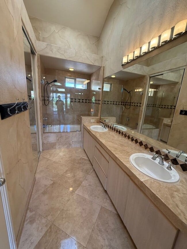 Building Photo - 2 Bedroom Condo in Aliso Viejo!