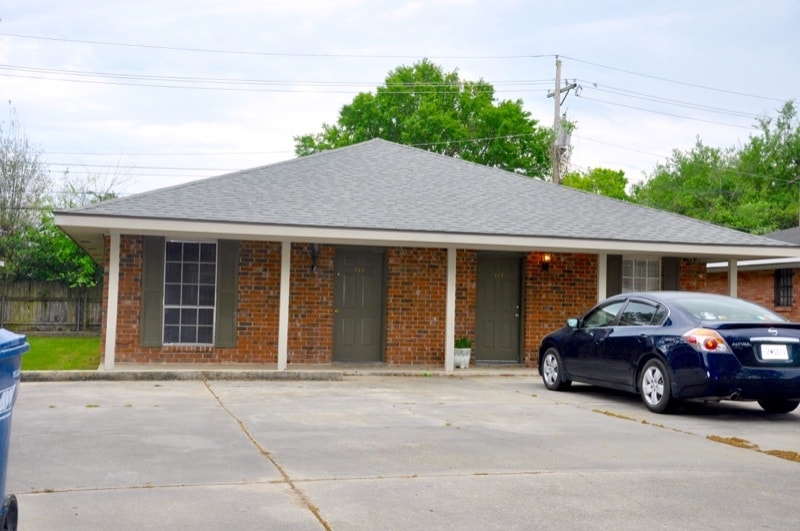 Building Photo - 107 Antoinette St