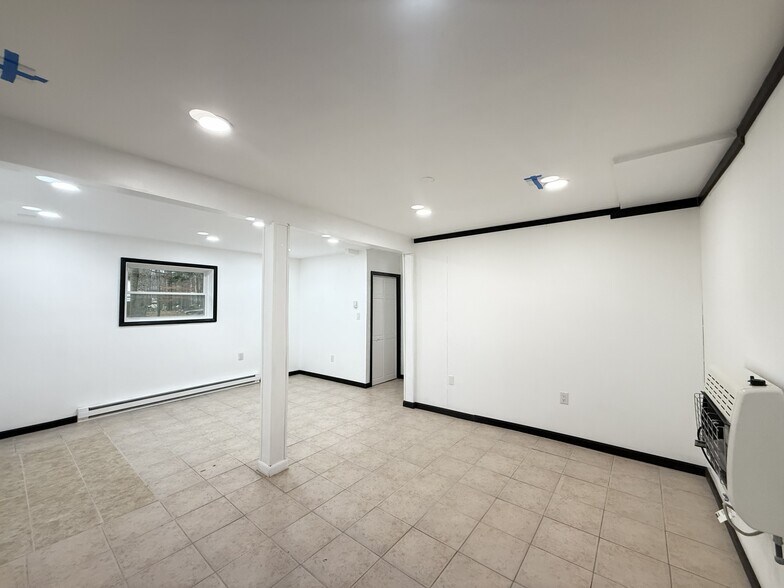 Building Photo - 8066 Red Squirrel Dr